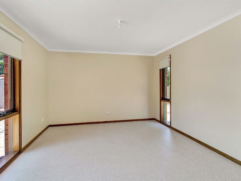 Photo - 55 Verbena Drive, Parafield Gardens SA 5107 - Image 4