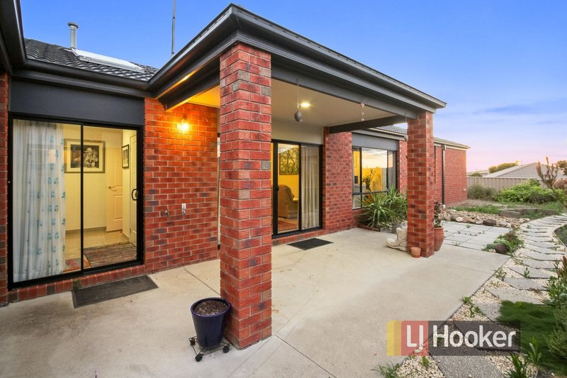 Photo - 55 Villella Drive, Pakenham VIC 3810 - Image 14