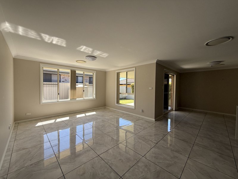 Photo - 55 Warwick Road, Hillvue NSW 2340 - Image 8