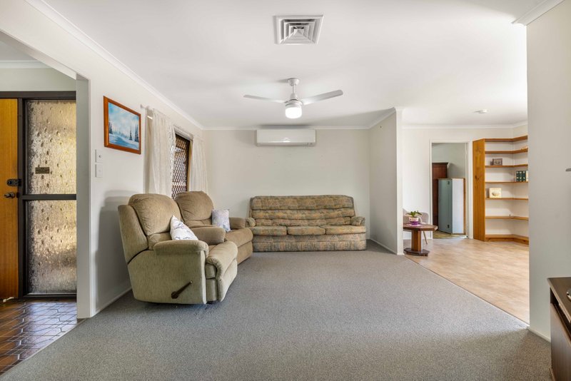 Photo - 55 Wavell Avenue, Golden Beach QLD 4551 - Image 4