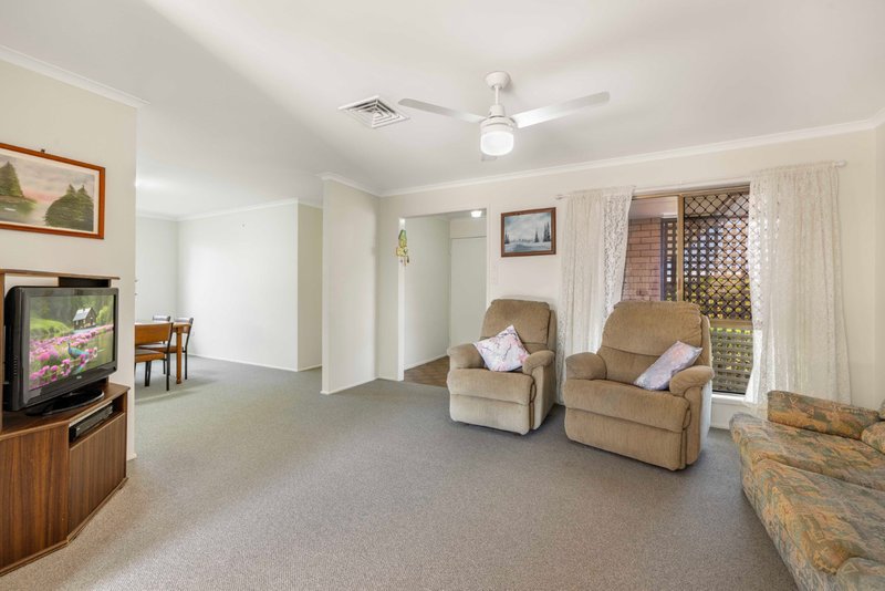 Photo - 55 Wavell Avenue, Golden Beach QLD 4551 - Image 15