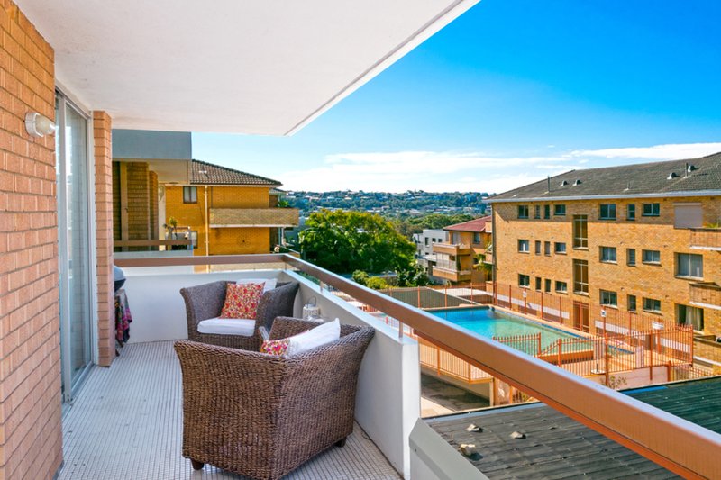 Photo - 5/5 Westminster Avenue, Dee Why NSW 2099 - Image 2