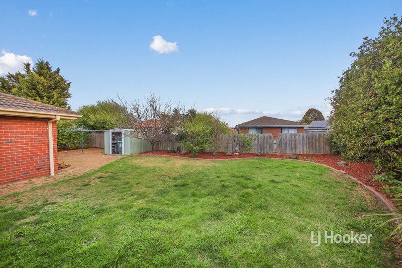 Photo - 55 Whitsunday Drive, Hoppers Crossing VIC 3029 - Image 18