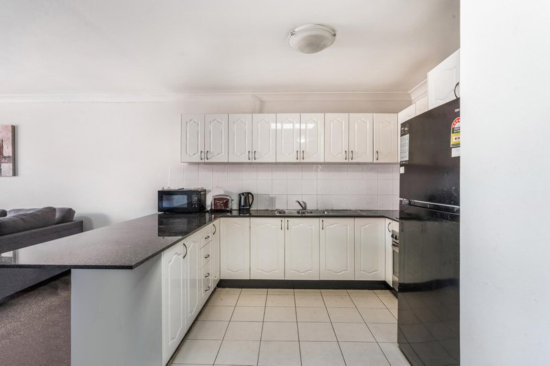 Photo - 5/5 William Street, Fairfield NSW 2165 - Image 2