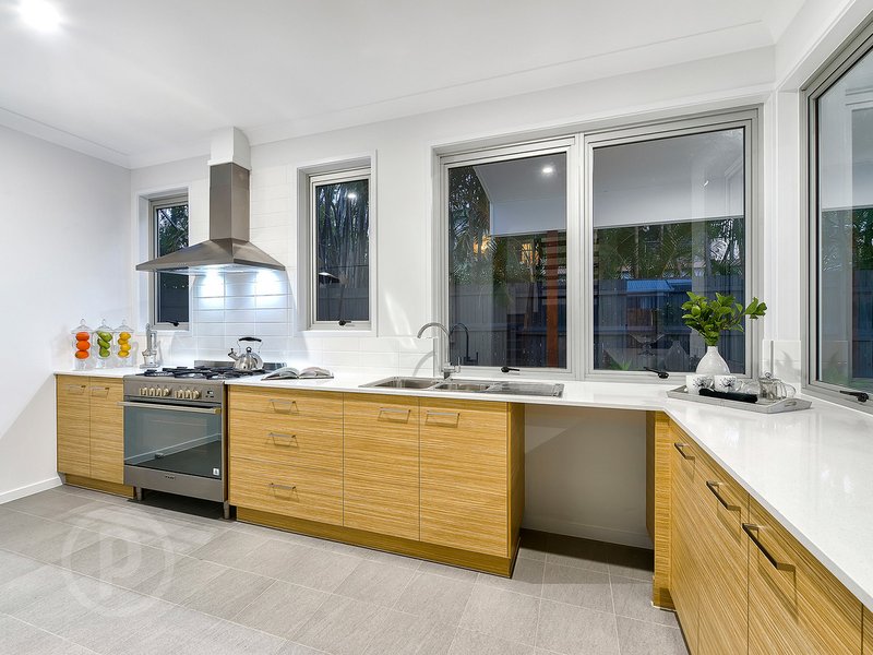 Photo - 55 Willis Street, Tarragindi QLD 4121 - Image 4