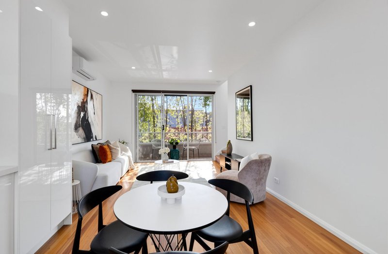 Photo - 5/5 Winifred Street, Essendon VIC 3040 - Image 4