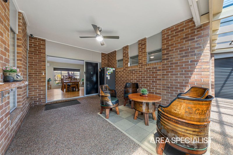 Photo - 55 Winneke Way, Pakenham VIC 3810 - Image 7