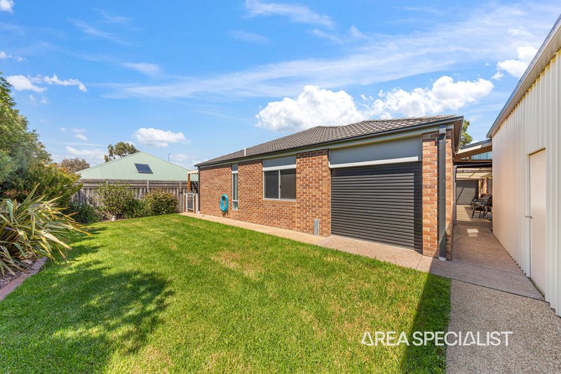 Photo - 55 Winneke Way, Pakenham VIC 3810 - Image 8