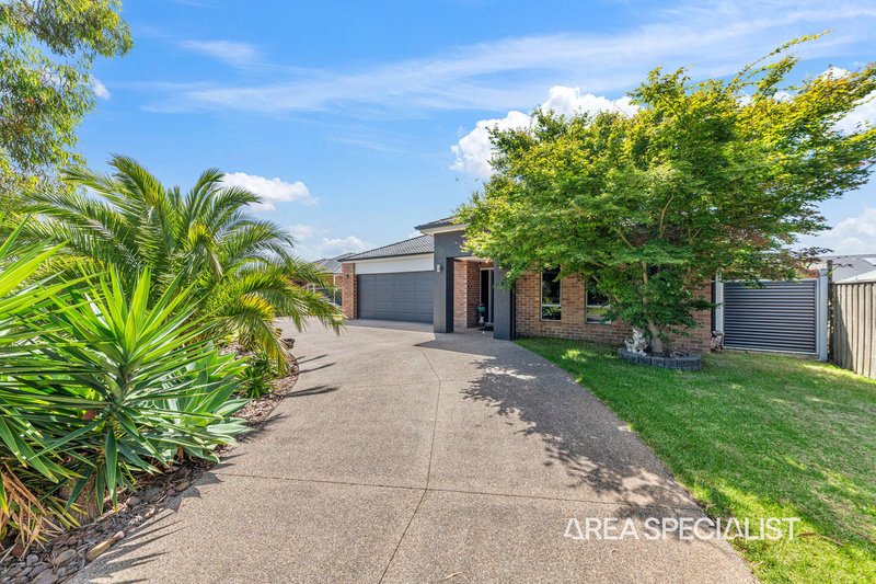 Photo - 55 Winneke Way, Pakenham VIC 3810 - Image 31