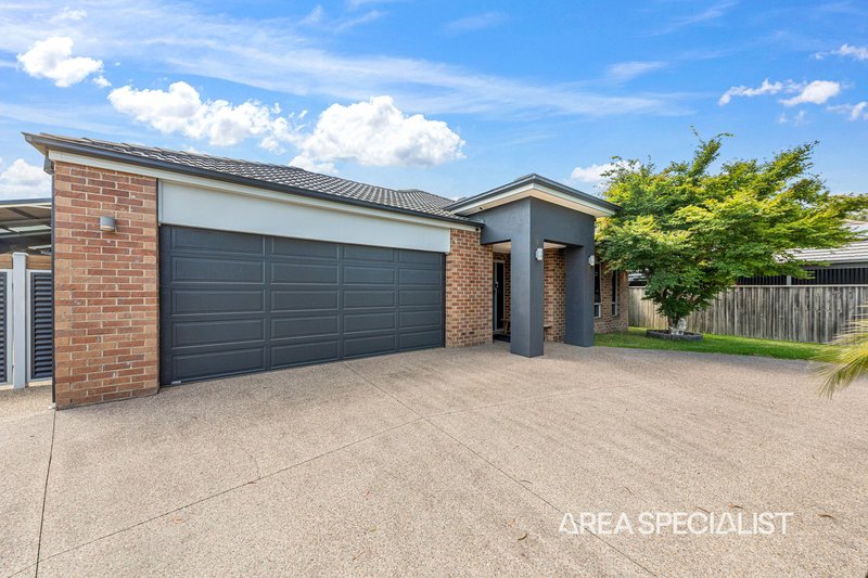 Photo - 55 Winneke Way, Pakenham VIC 3810 - Image 32