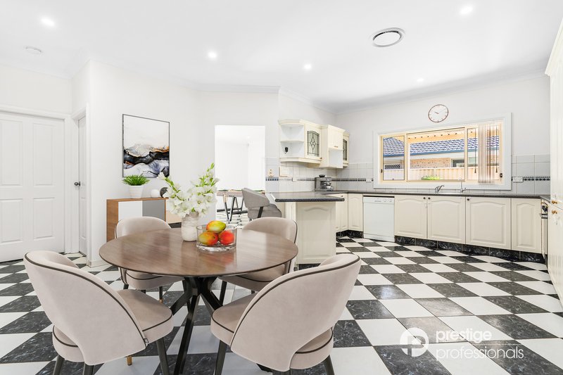 Photo - 55 Wombeyan Court, Wattle Grove NSW 2173 - Image 3