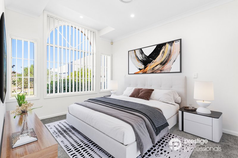 Photo - 55 Wombeyan Court, Wattle Grove NSW 2173 - Image 6