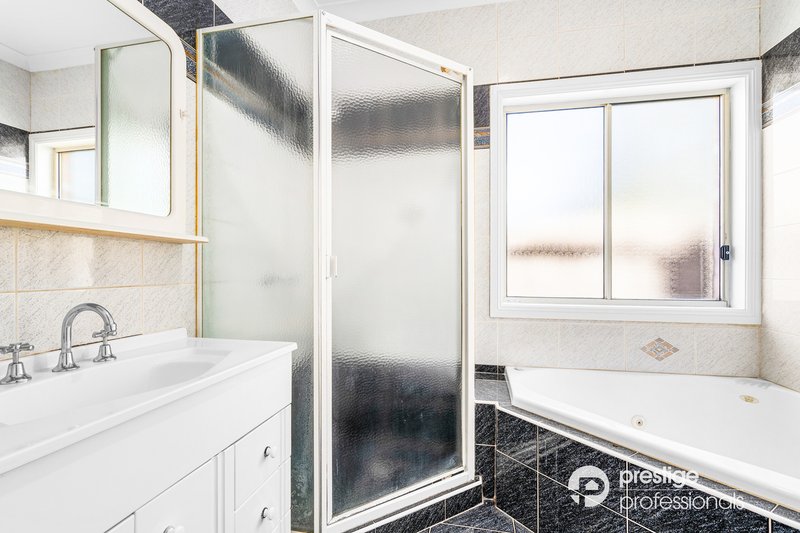 Photo - 55 Wombeyan Court, Wattle Grove NSW 2173 - Image 7