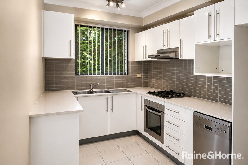 Photo - 5/50-52 Hassall Street, Parramatta NSW 2150 - Image 1