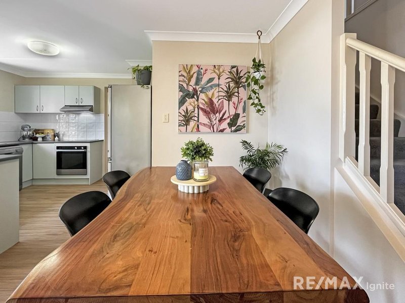 Photo - 5/50 Endeavour Street, Mount Ommaney QLD 4074 - Image 4