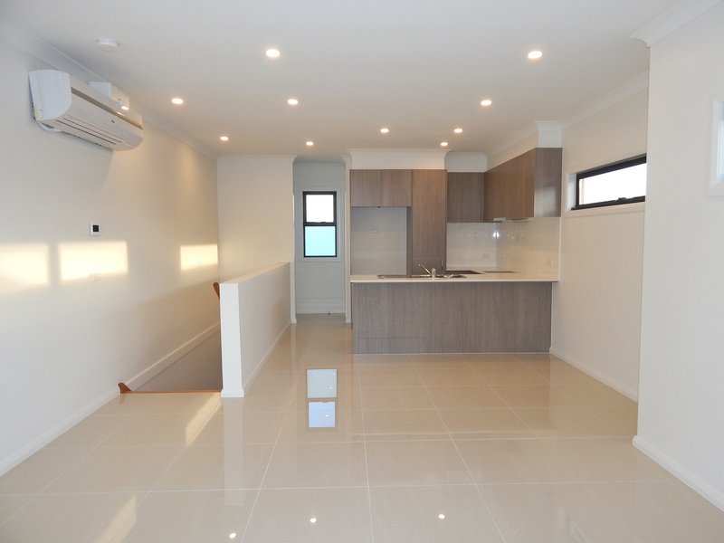 Photo - 5/51 Cheddar Road, Reservoir VIC 3073 - Image 3