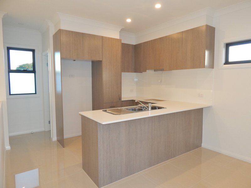 Photo - 5/51 Cheddar Road, Reservoir VIC 3073 - Image 4