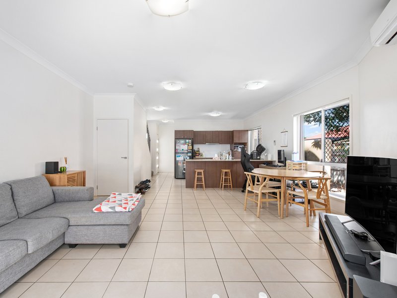 Photo - 5/51 Glasgow Street, Zillmere QLD 4034 - Image 3