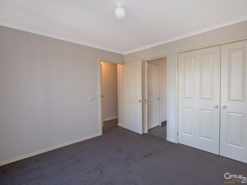 Photo - 5/51 Leigh Drive, Pakenham VIC 3810 - Image 7