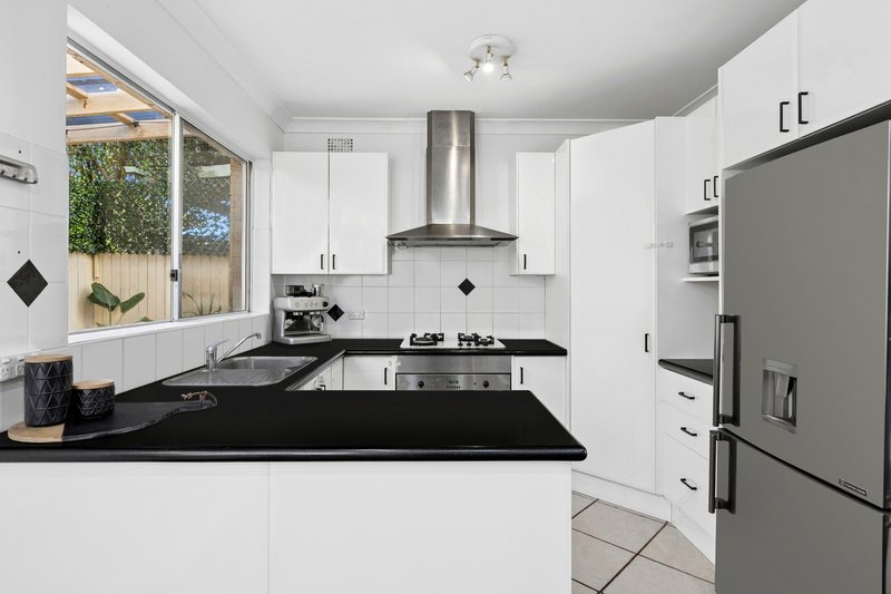 Photo - 5/51 Lynwood Avenue, Dee Why NSW 2099 - Image 4