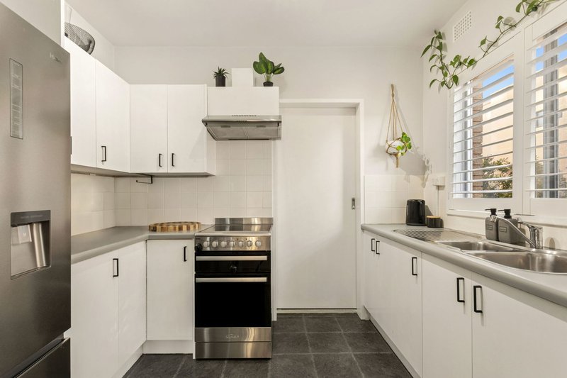 Photo - 5/51 Oaks Avenue, Dee Why NSW 2099 - Image 3