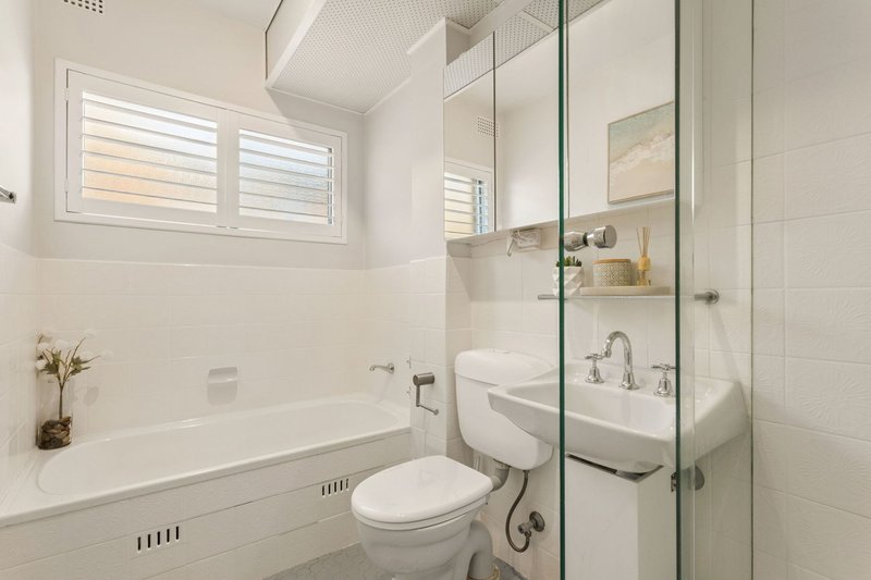 Photo - 5/51 Oaks Avenue, Dee Why NSW 2099 - Image 5
