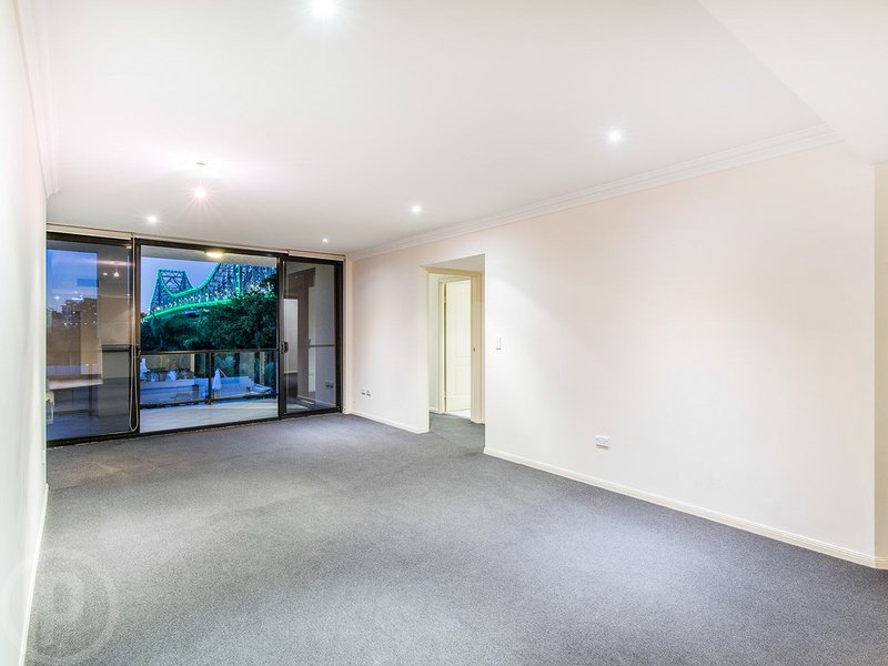 Photo - 55/161 Main Street, Kangaroo Point QLD 4169 - Image 4