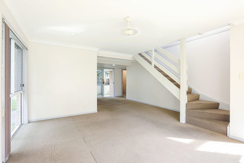 Photo - 5/52-54 Margaret Street, Southport QLD 4215 - Image 3