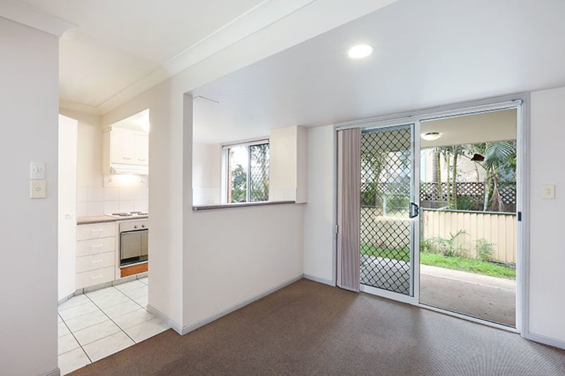 Photo - 5/52-54 Margaret Street, Southport QLD 4215 - Image 4