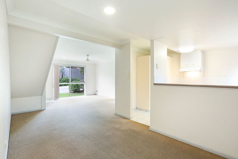 Photo - 5/52-54 Margaret Street, Southport QLD 4215 - Image 6