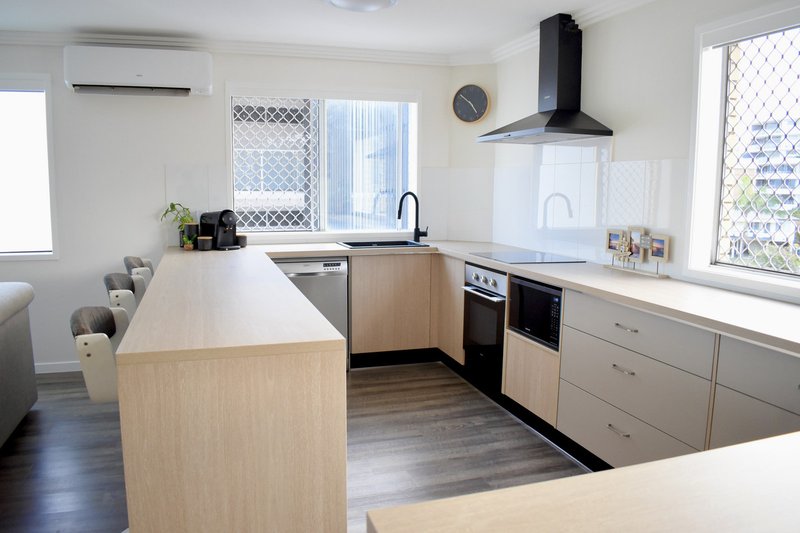 Photo - 5/52 Edmund Street, Kings Beach QLD 4551 - Image 2