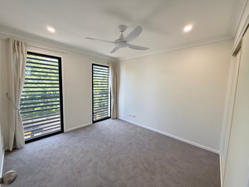 Photo - 5/52 Shell Street, Urangan QLD 4655 - Image 5