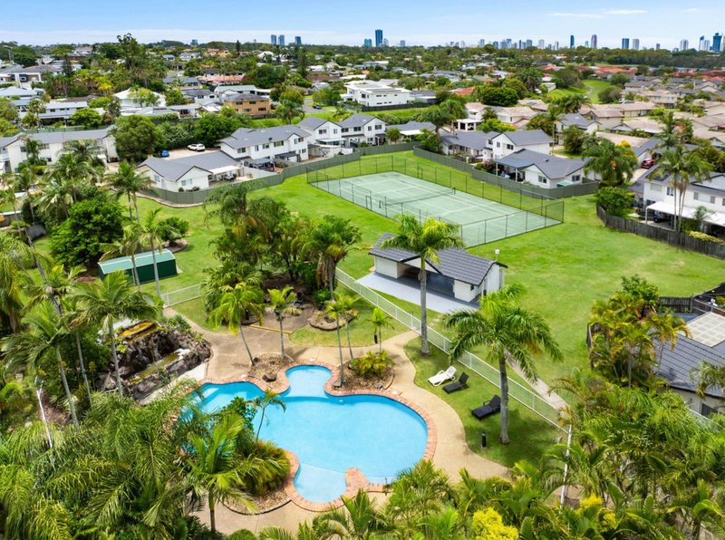 Photo - 55/2 St Kevins Avenue, Benowa QLD 4217 - Image 3