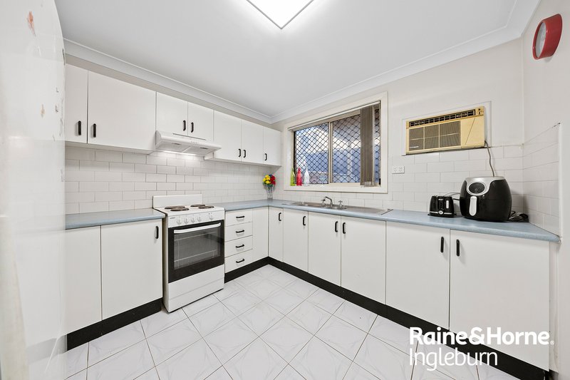 Photo - 5/53 Trafalgar Street, Glenfield NSW 2167 - Image 4