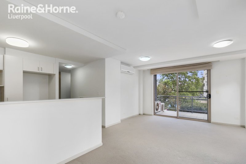 Photo - 55/39 Lachlan Street, Warwick Farm NSW 2170 - Image 4