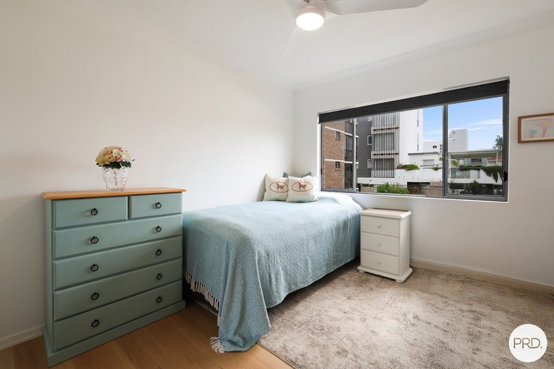 Photo - 5/542 Marine Parade, Biggera Waters QLD 4216 - Image 5