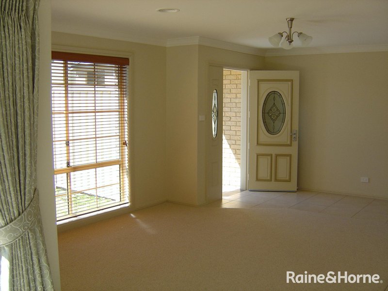 Photo - 5/54A Amana Circuit, Orange NSW 2800 - Image 6