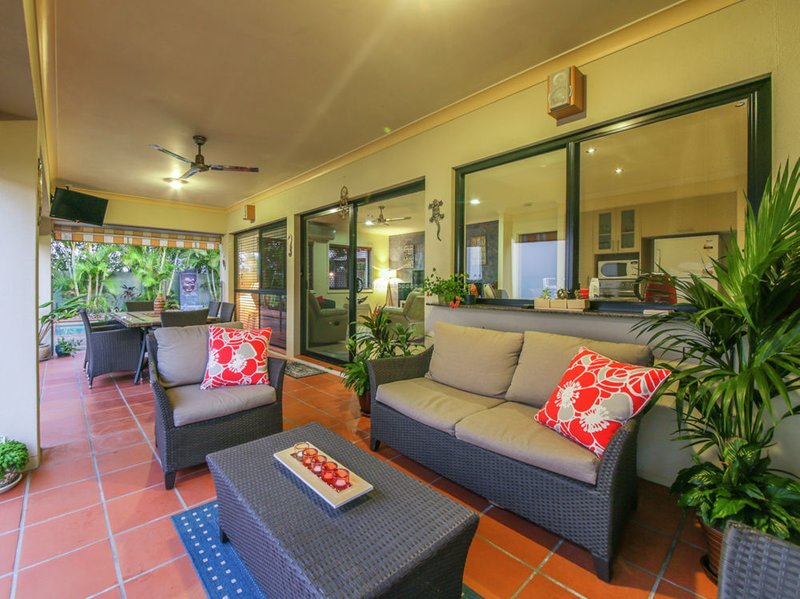 Photo - 555 Oyster Cove Promenade, Helensvale QLD 4212 - Image 13