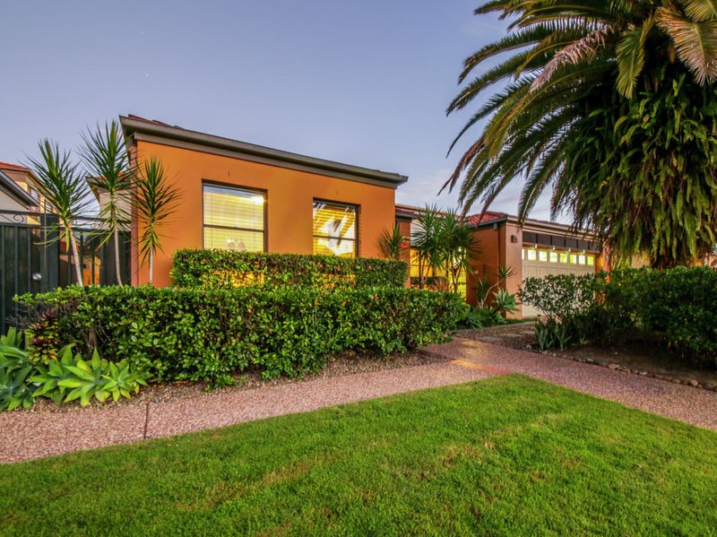 Photo - 555 Oyster Cove Promenade, Helensvale QLD 4212 - Image 24