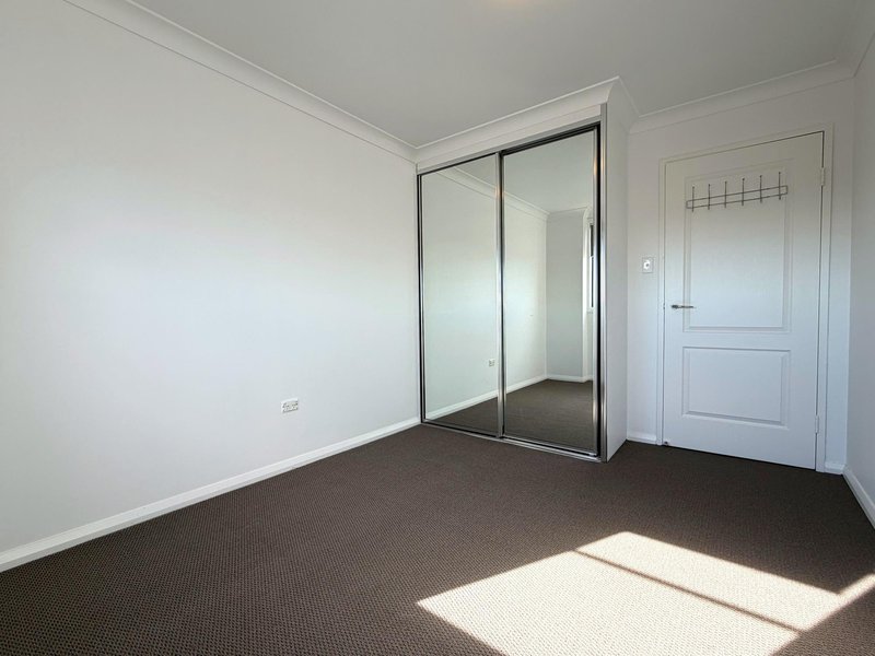 Photo - 555/360-362 The Horsley Drive, Fairfield NSW 2165 - Image 4