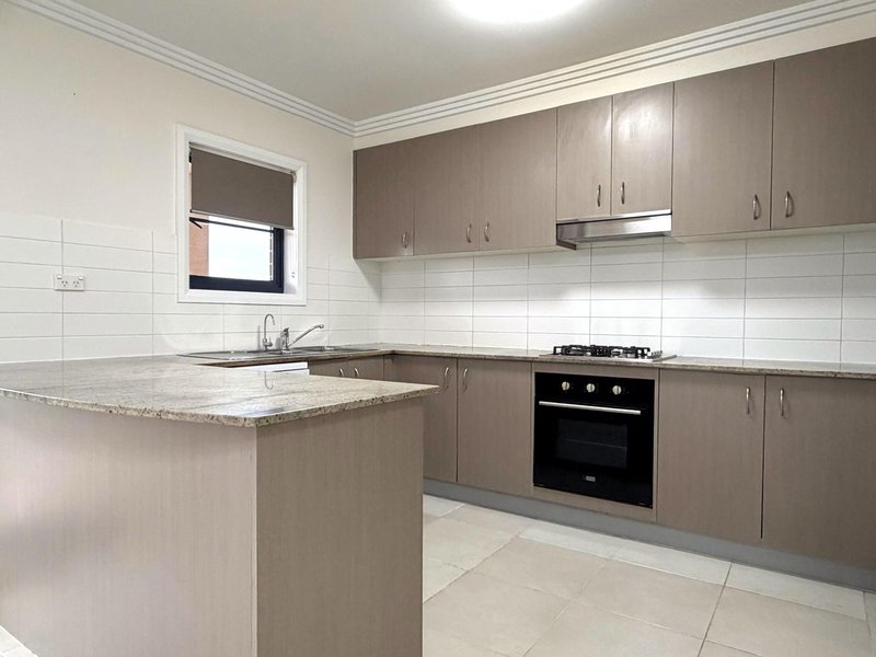 Photo - 555/360-362 The Horsley Drive, Fairfield NSW 2165 - Image 7