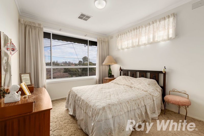 Photo - 556 Elgar Road, Box Hill North VIC 3129 - Image 7