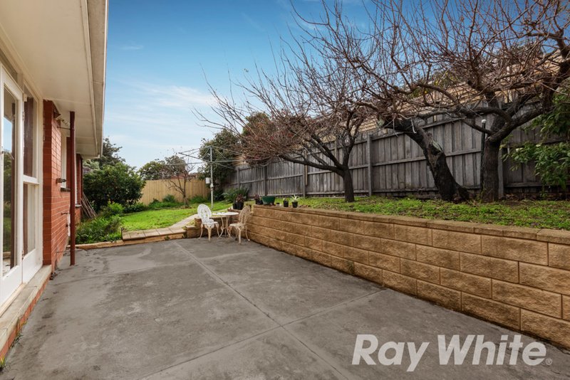 Photo - 556 Elgar Road, Box Hill North VIC 3129 - Image 9