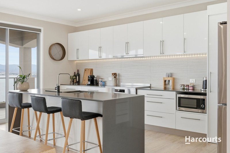 Photo - 556 Oceana Drive, Howrah TAS 7018 - Image 11