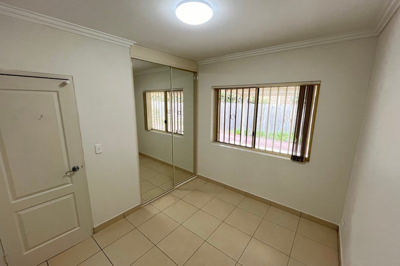 Photo - 5/57-59 Chamberlain Road, Guildford NSW 2161 - Image 4