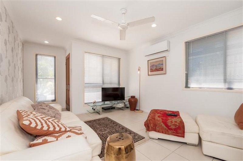 Photo - 5/57 Barney Street, Barney Point QLD 4680 - Image 2