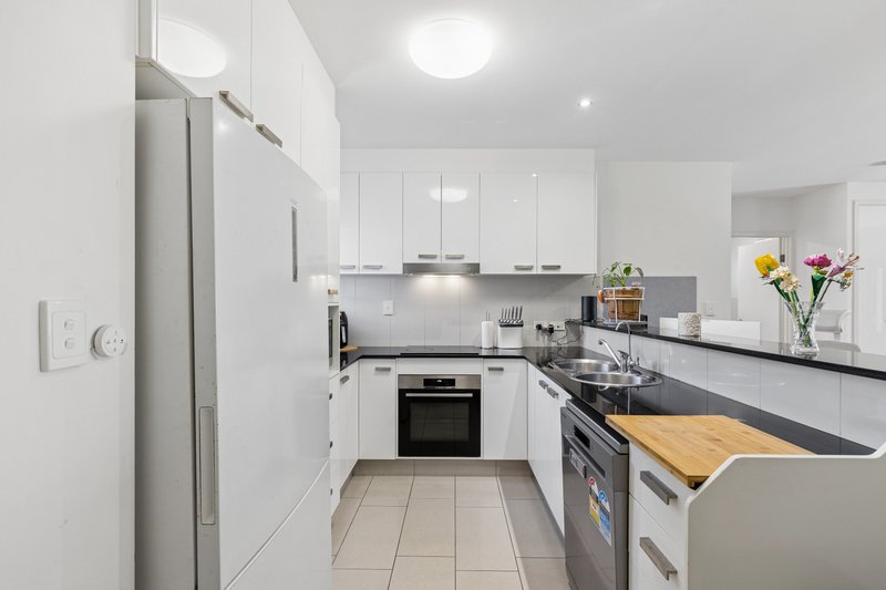 Photo - 5/57 Birdwood Street, Zillmere QLD 4034 - Image 2