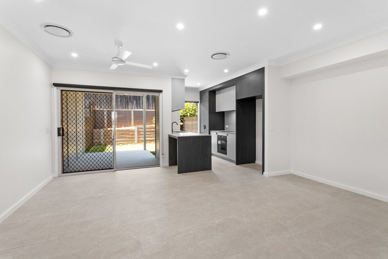 Photo - 5/57 Staten Street, North Lakes QLD 4509 - Image 6