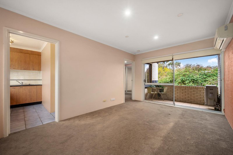 Photo - 5/58 Bennelong Crescent, Macquarie ACT 2614 - Image 2