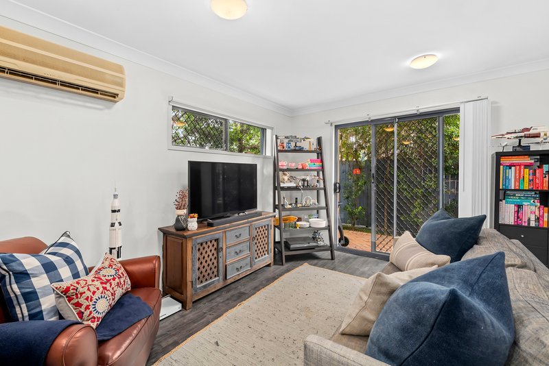 Photo - 55A Miles Street, Clayfield QLD 4011 - Image 2